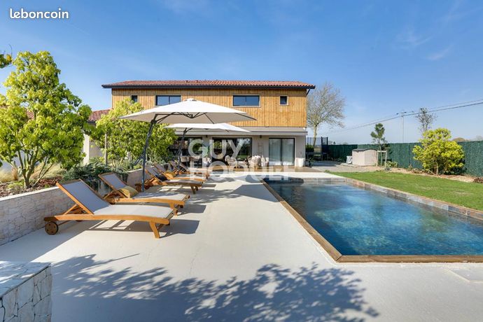 Maison 6 pièces 180 m²