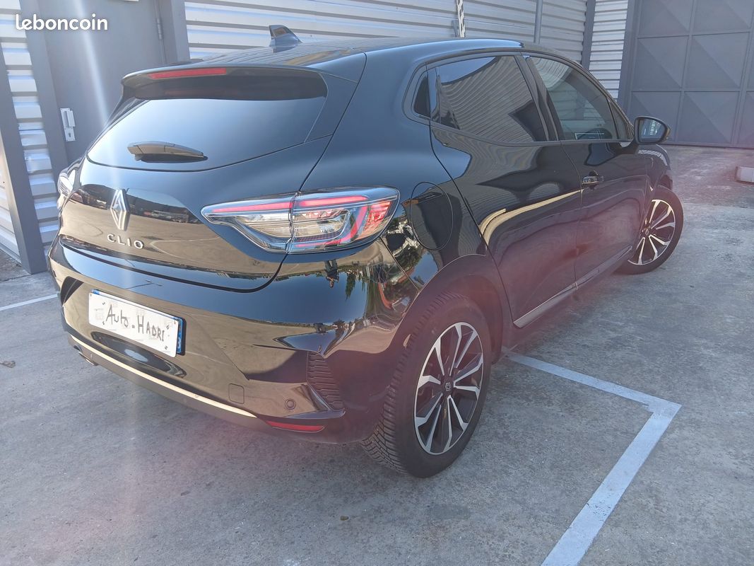 RENAULT CLIO5 TECHNO NOIR Prix Hors Taxe a l'export UNIQUEMENT (image 7)