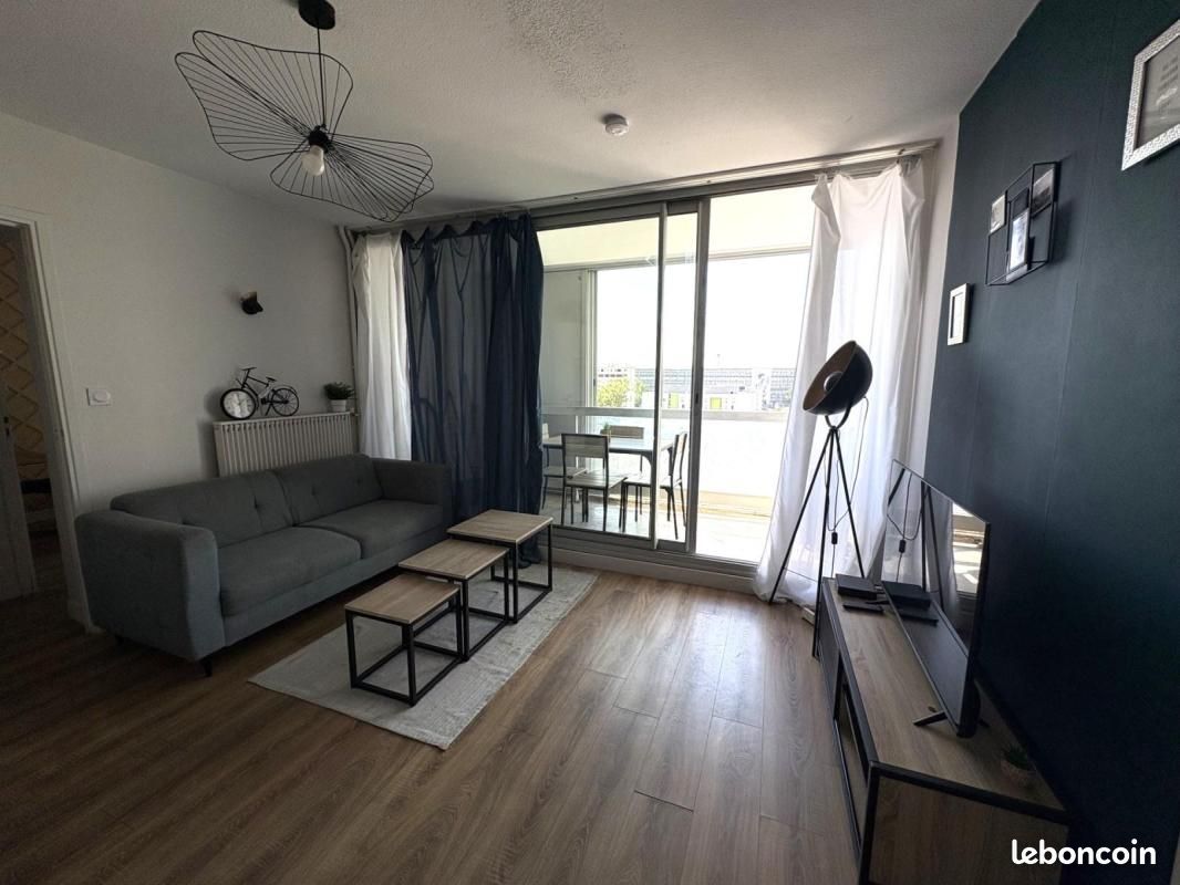 Appartement 4 pièces 4 m² · à Toulouse · 4 m² · 990 €