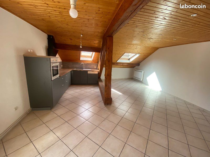 Appartement 2 pièces 58 m² · à Septmoncel les Molunes · 58 m² · 640 €/mois