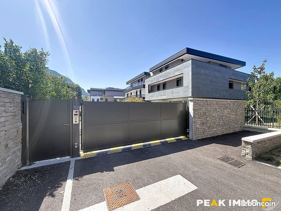 Parking 15 m² · à Annecy · 15 m² · 45 000 €