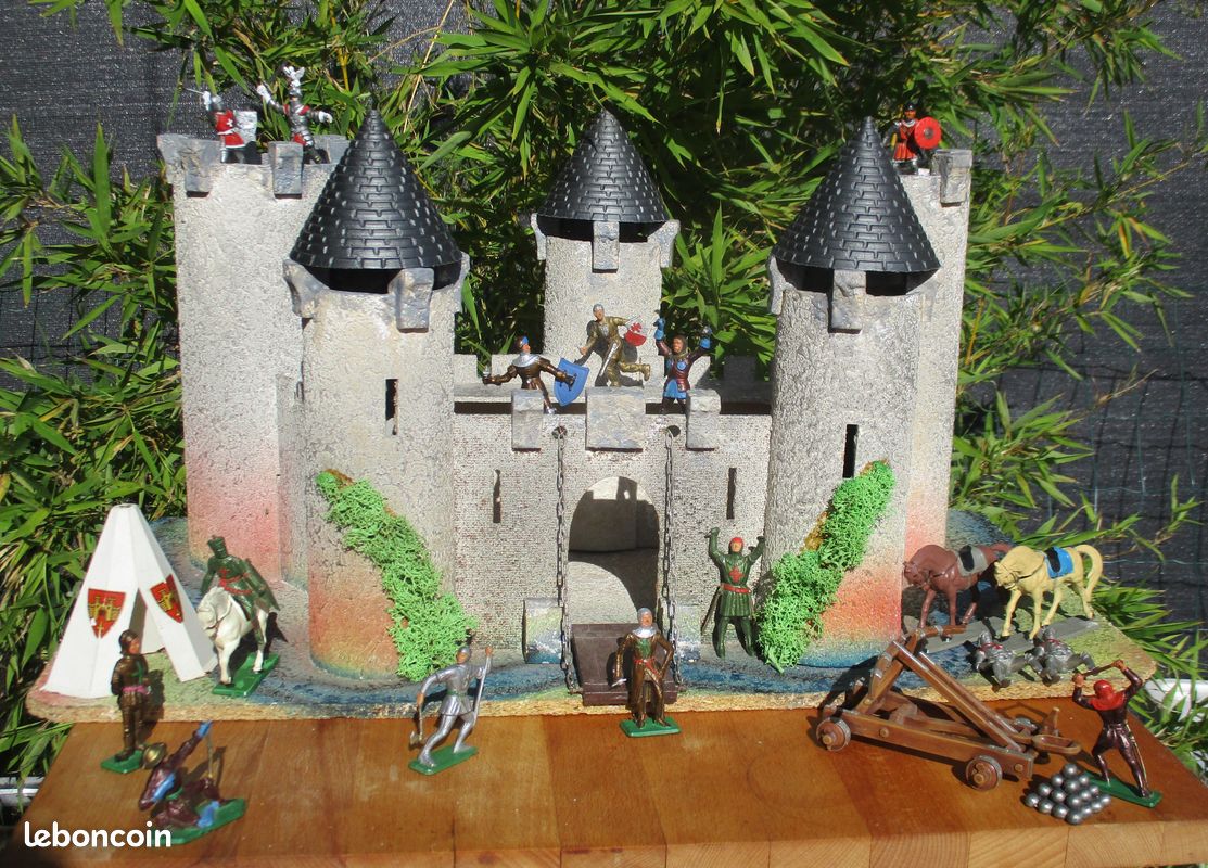 Château Fort Enfant Vintage Starlux En Carton - À Rénover