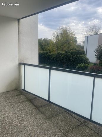 https://img.leboncoin.fr/api/v1/lbcpb1/images/be/67/07/be67071d0605a79ba802a637f9fad5b2bcbcdbd0.jpg?rule=ad-image