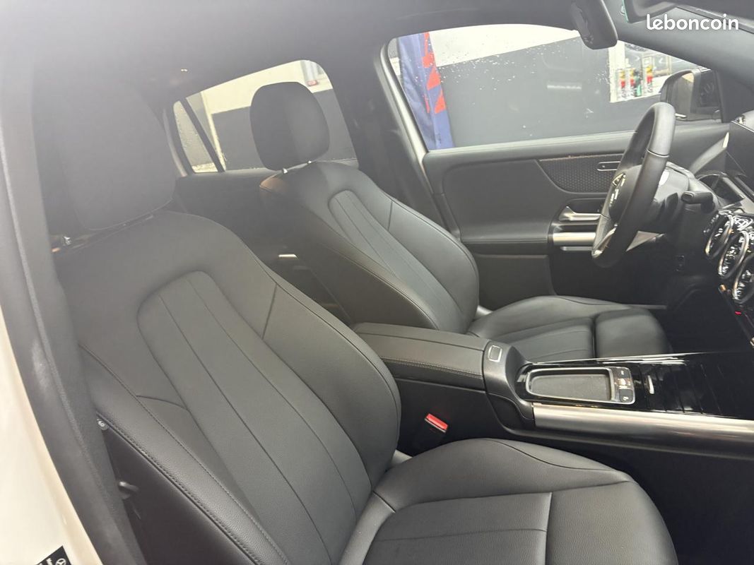 MERCEDES GLA 2.0 200 D 150 PROGRESSIVE LINE 8G-DCT BOITE AUTO / camera / toit panoramique ouvrant (image 16)