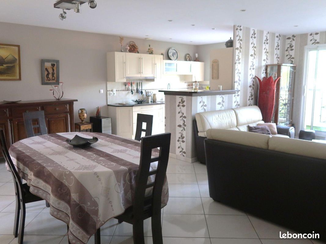 Appartement 4 pièces 101 m² · à Châtellerault · 101 m² · 335 360 €