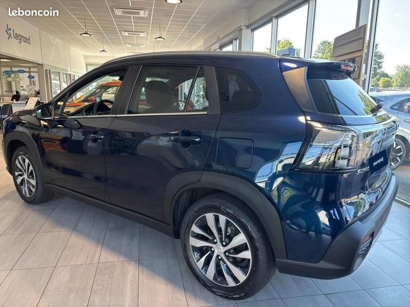 Suzuki S-Cross 1.4 Boosterjet Hybrid 110ch Style MY25 (image 29)