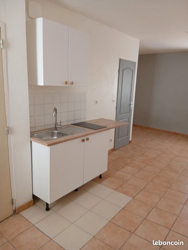 Appartement 1 pièce 23 m² · à Béziers · 23 m² · 380 €