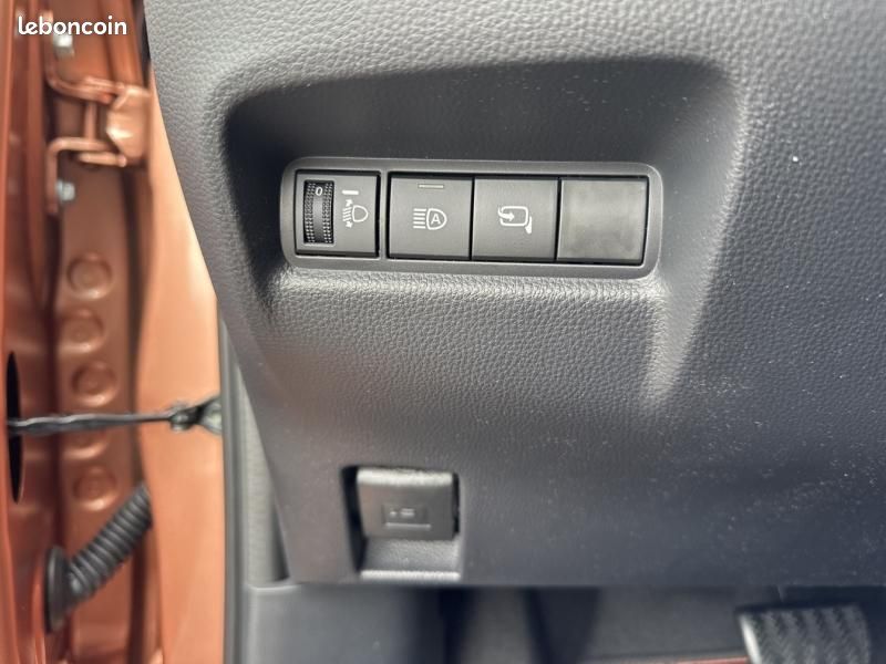 Toyota Aygo X 116h Graphic (image 26)