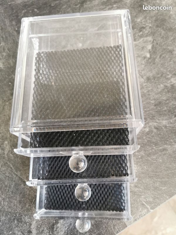 Petite boîte de rangement pour salle de bain (image 3)