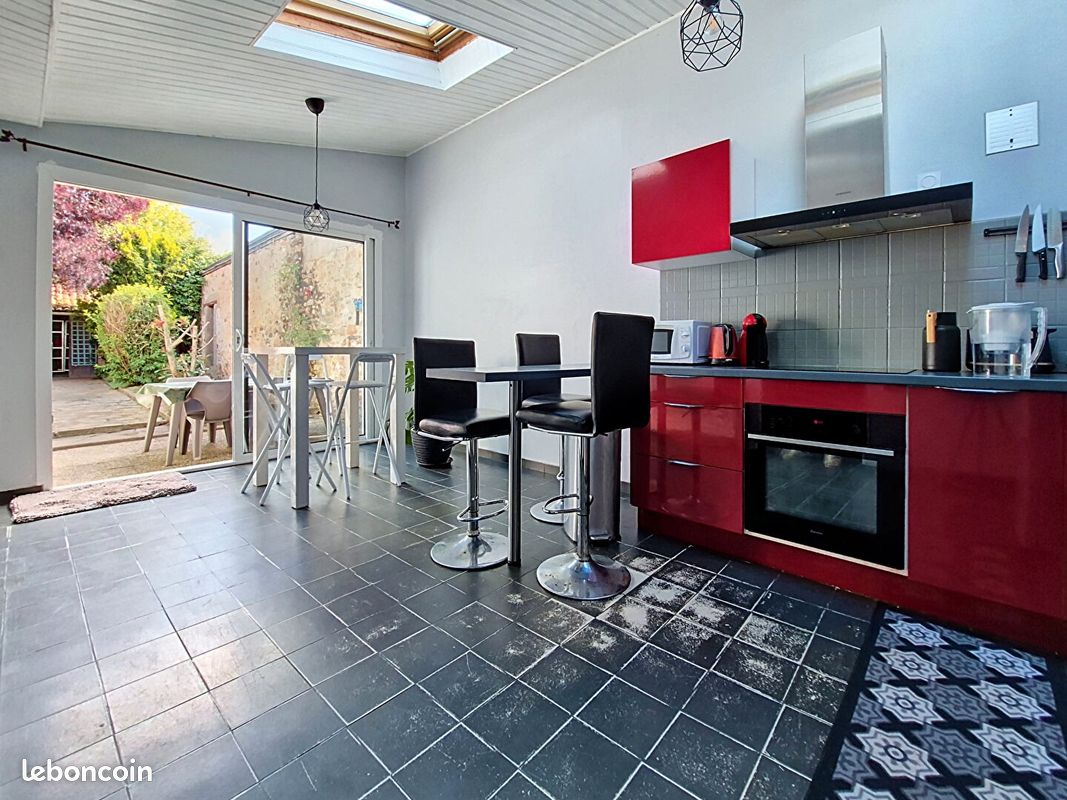 Maison 5 pièces 121 m² · à Mésanger · 121 m² · 159 750 €