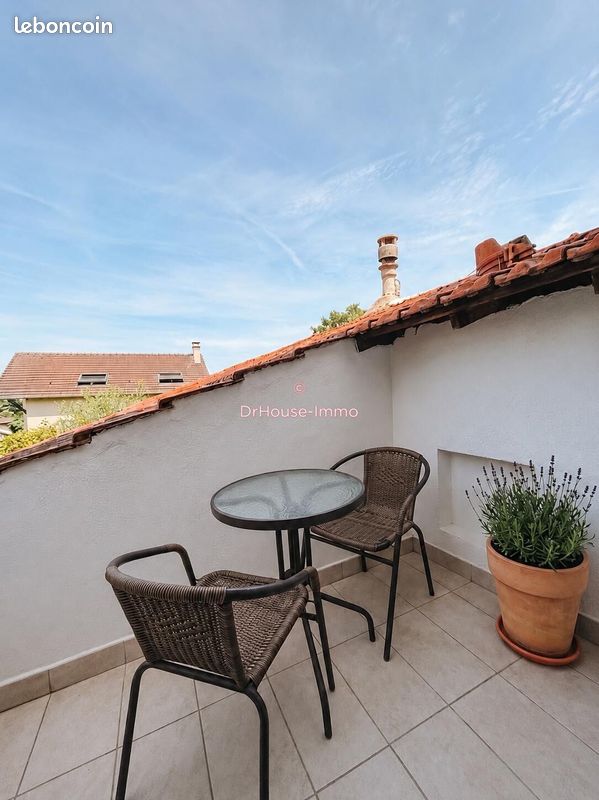 Appartement 1 pièce 23 m² · à Les Lilas · 23 m² · 169 000 €