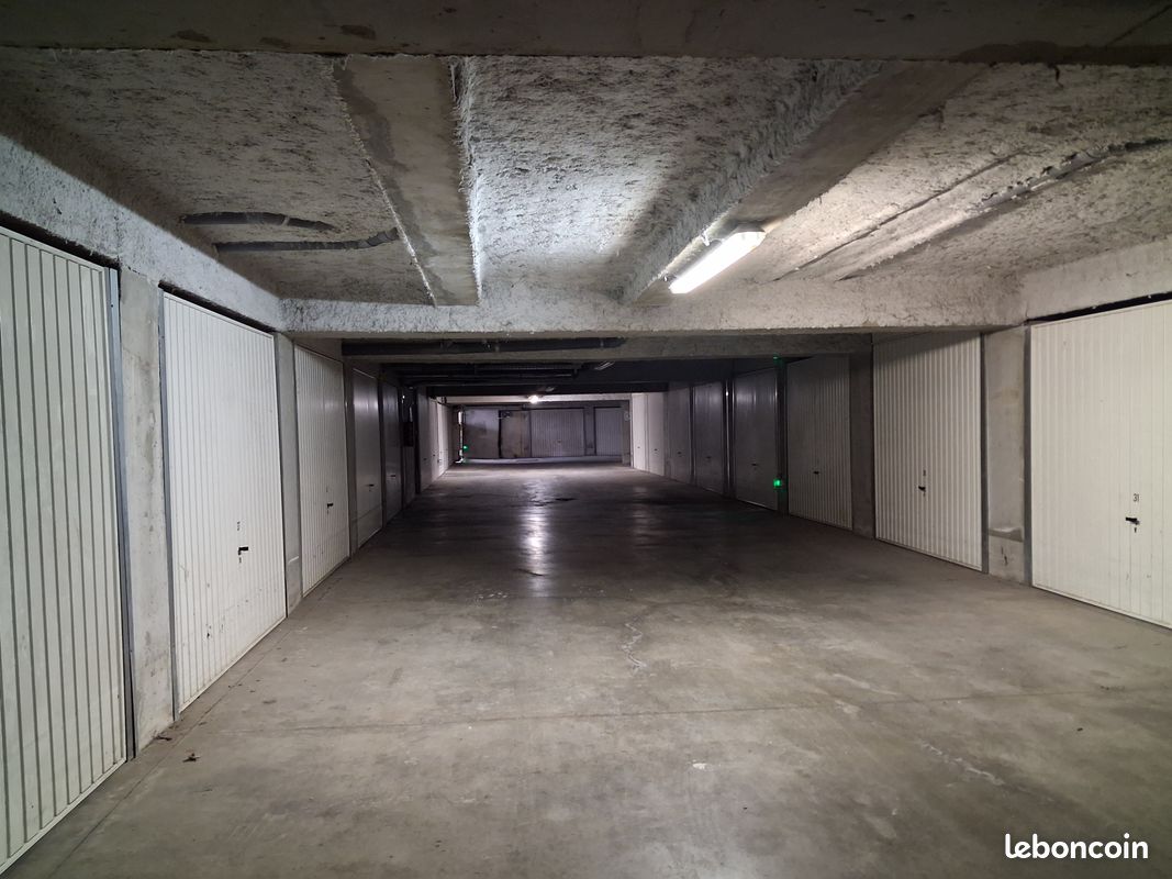 Parking 15 m² · à Avignon · 15 m² · 90 €/mois