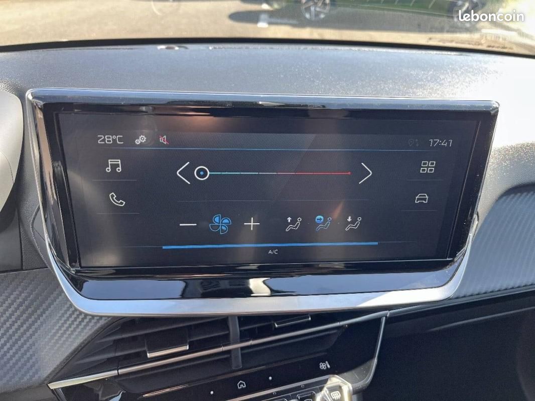 Peugeot 208 Hybrid 110 ch e-DCS6 - Edition (image 22)