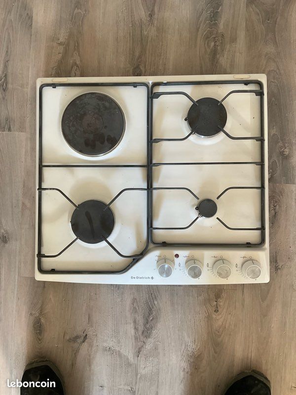 Table De Cuisson Gaz De Dietrich DPG4750B – Noire – Encastrable – Neuf
