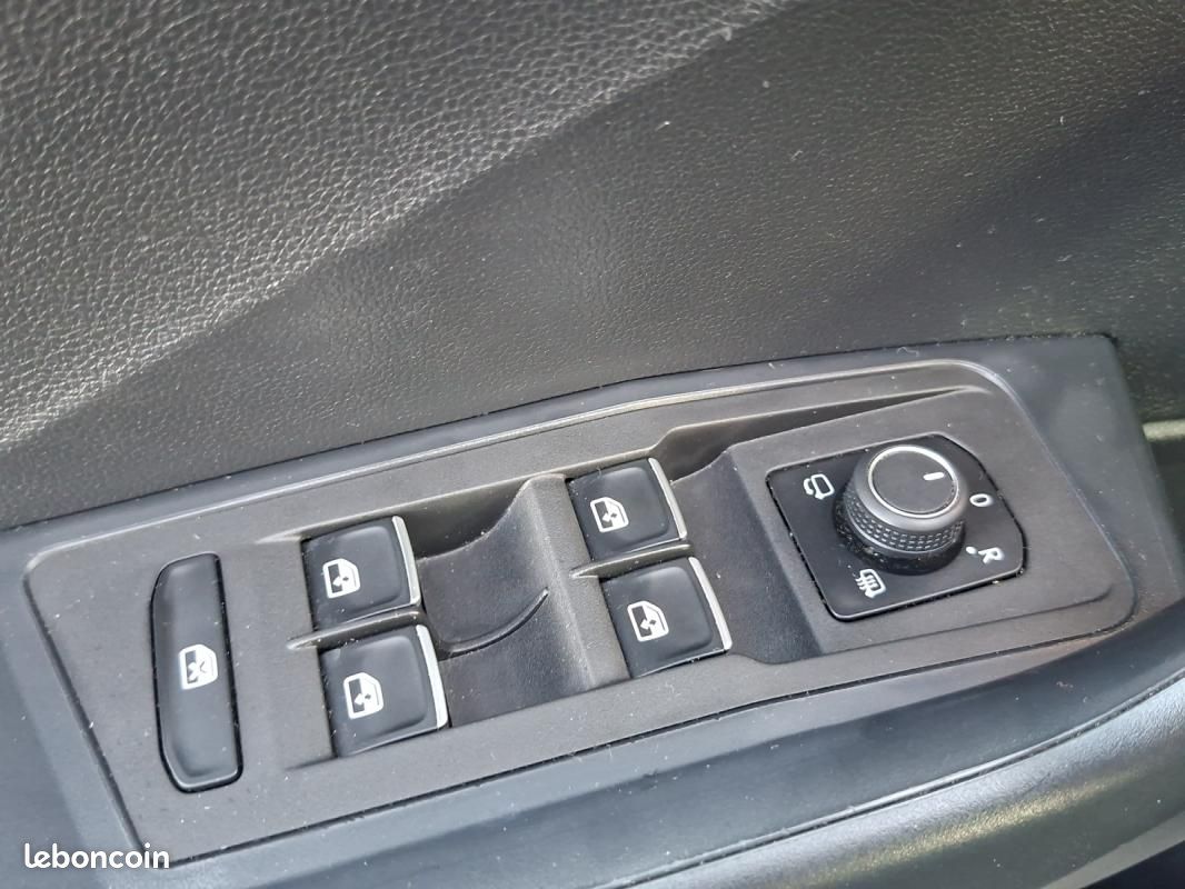 Volkswagen T-Roc 2.0 Tdi 150 ch Carat 4motion Dsg Bva Start-stop /Distri ok/Suivi complet/Croffre... (image 18)