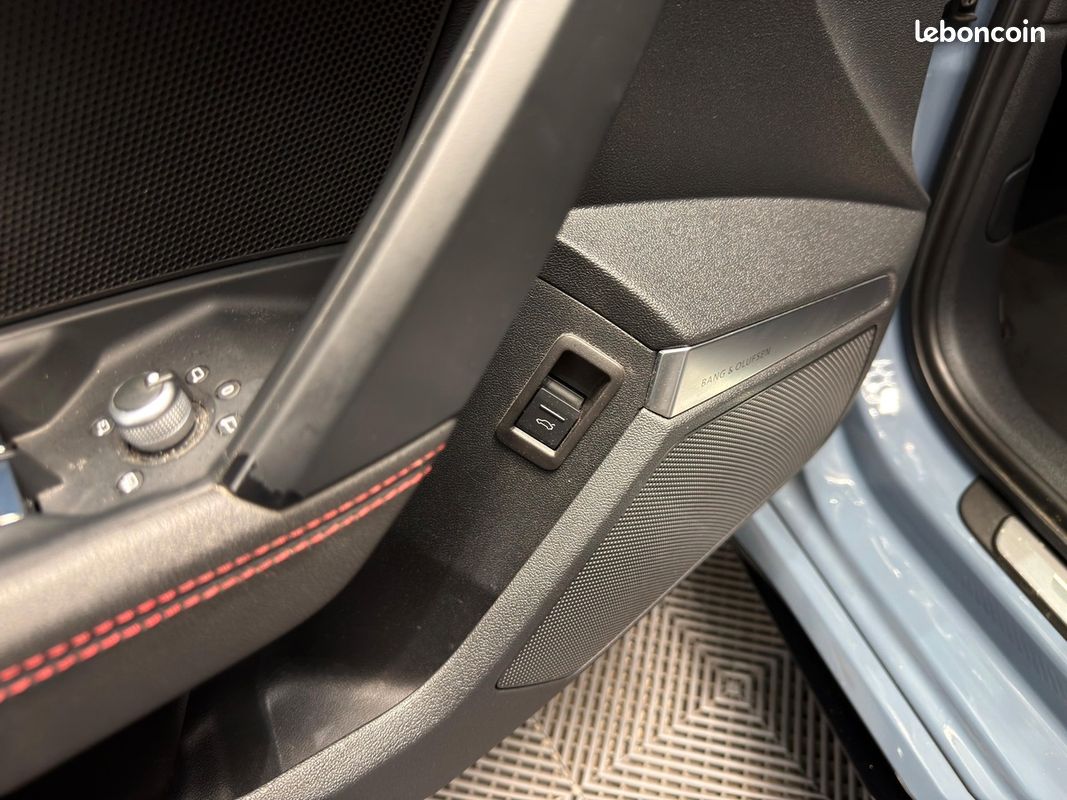 Audi RS3 III SPORTBACK 2.5 TFSI 400 QUATTRO S TRONIC FREINS CERAMIQUE - BANG&OLUFSEN - TOIT OUVRANT (image 24)