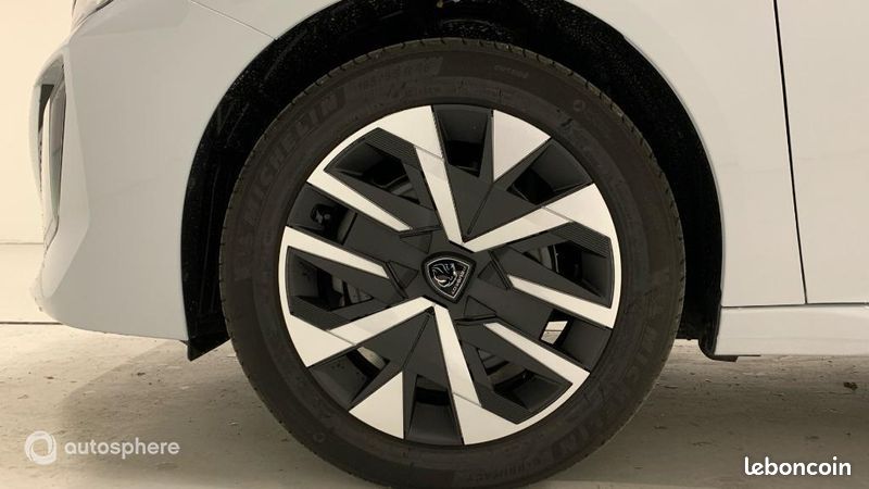 Peugeot 208 1.2 Hybrid 110ch Style e-DCS6 (image 20)
