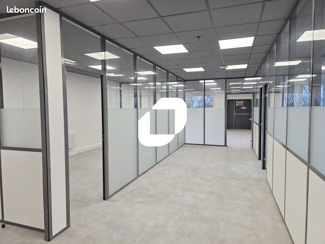 Local logistique 1 322 m² (image 8)