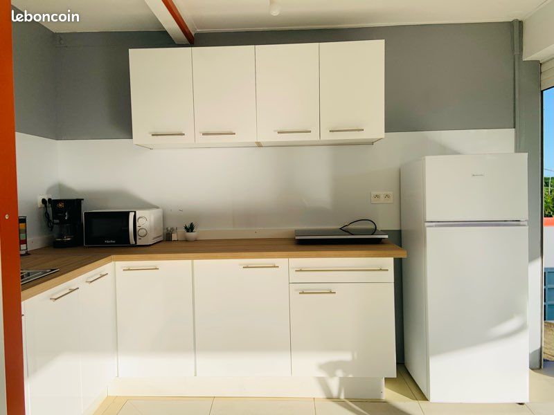Appartement 1 pièce 35 m² · à Saint-François · 35 m² · 650 €/mois