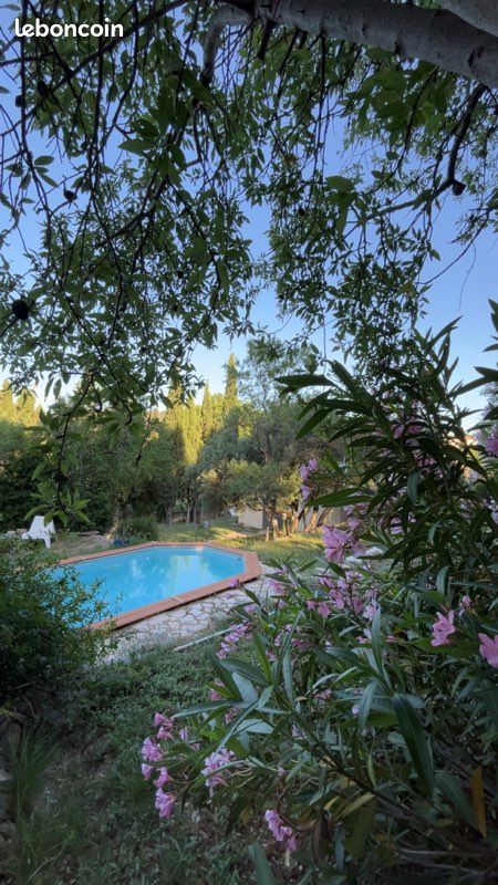 Maison 5 pièces 130 m² · à Castillon-du-Gard · 130 m² · 420 000 €