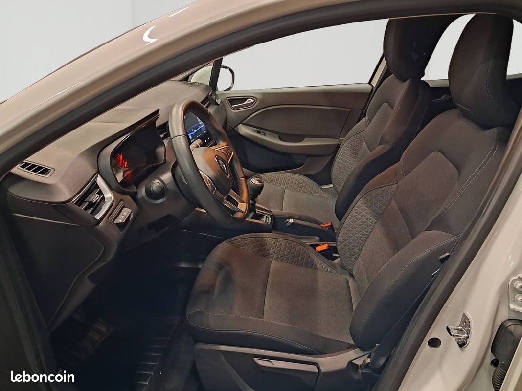 RENAULT Clio Blue dCi 100 - 21N Business (image 12)