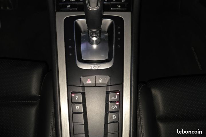 PORSCHE 911 CARRERA 4 GTS 3.0 450 PDK - 450Ch - Garantie 12 mois (image 18)