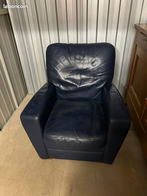 Fauteil cuir bleu (image 1)
