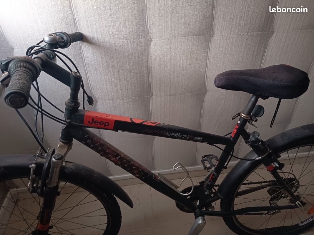 Urgent Vend vélo homme VTT Vélos