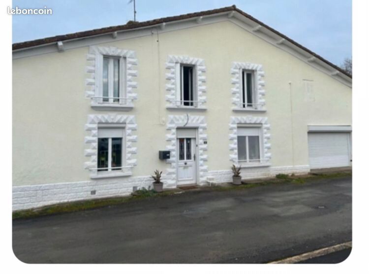 Maison 5 pièces 103 m² · à Les Châteliers · 103 m² · 139 000 €