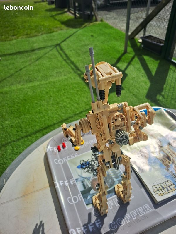 LEGO TECHNIC STAR WARS 8001 Episode Battle Droid Collector