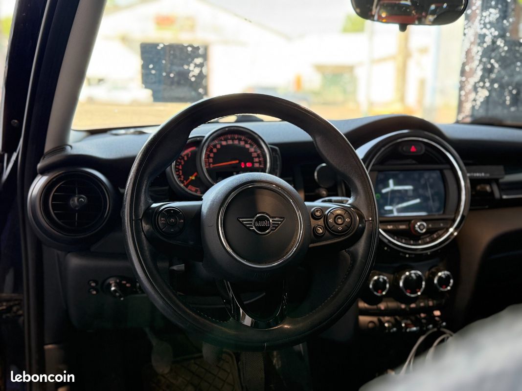MINI HATCH 5 PORTES F55 LCI Cooper 136 ch Edition Greenwich (image 18)