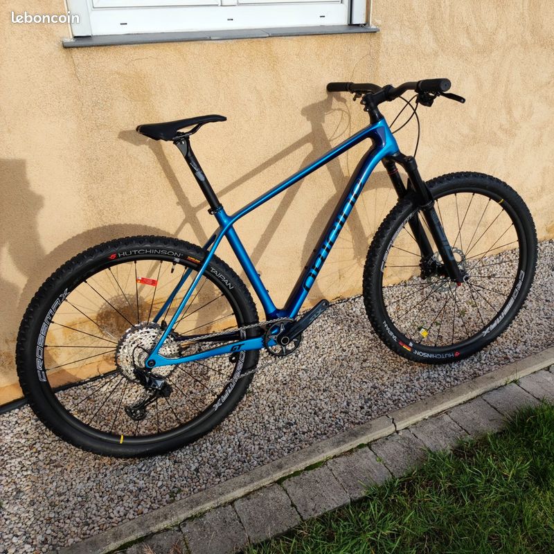 Vélo Tout Terrain GT D'origine - Suspension Intégrale, Taille 29 Pouces, 21 Vitesses - Occasion En Bon état
