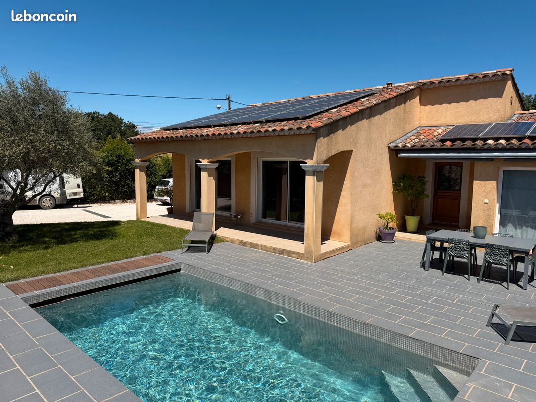 Maison 4 pièces 100 m² · à Saint-Geniès-de-Malgoirès · 100 m² · 300 000 €