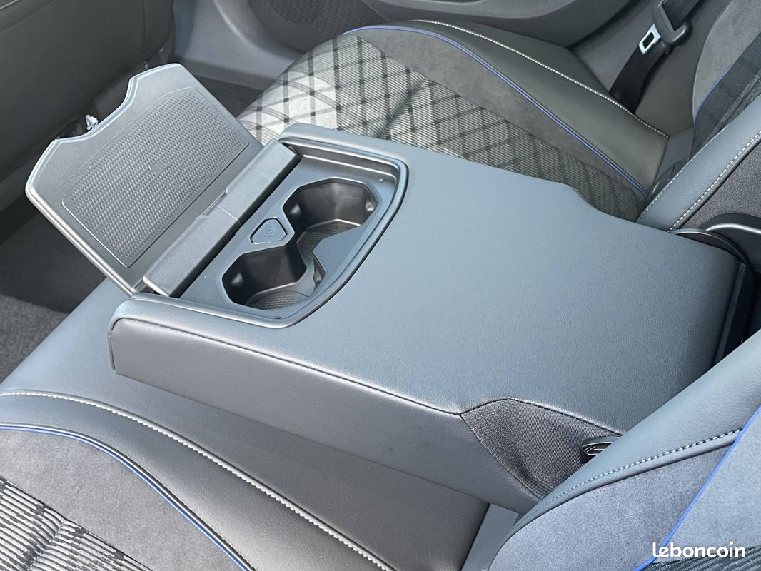 VOLKSWAGEN Passat 1.5 eHybrid 272 DSG6 R-Line (image 18)