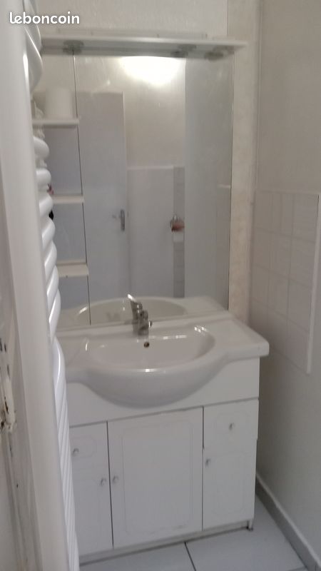 Maison à louer dans bourg - Chiché 79350 (image principale 2)