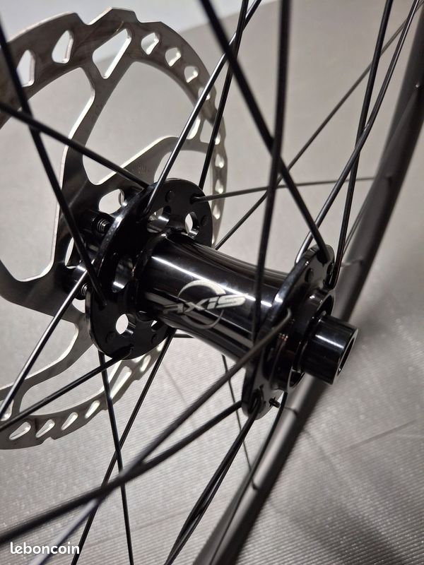 Roue arrière Mavic Speedcity pour City/VTC - Axe traversant 12/142