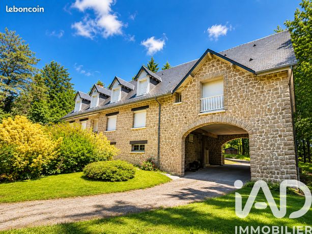 Propriété 9 pièces 268 m²