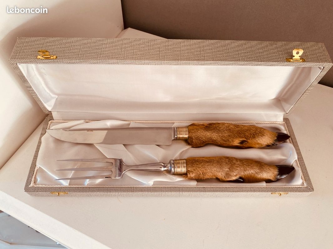 ANCIEN SERVICE FOURCHETTE/COUTEAU inox manches pieds de chevreuil/biche TBE EUR 20,00 - FR