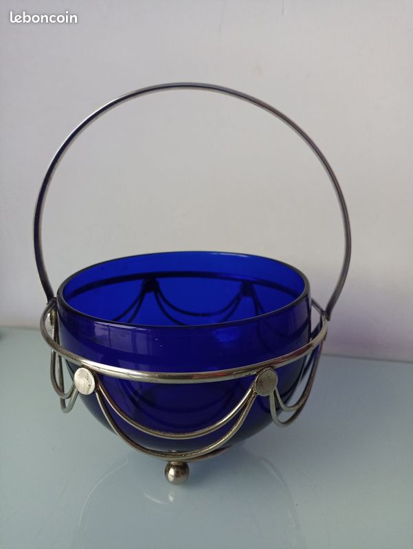 Sucrier vintage en verre bleu : panier métallique avec cuillère en feuille de lierre - France