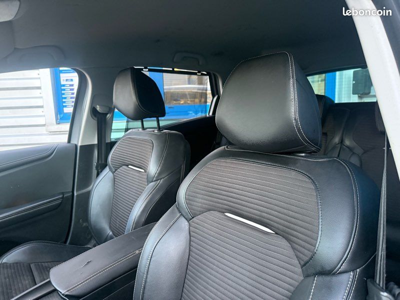 ✨ Renault Scenic 4 IV | 1.2 TCE 130ch | Finition Intens | Grand Gps | Semi-Cuir | Feux Leds | Paiement 4X CB Possible jusque 3000 (image 10)