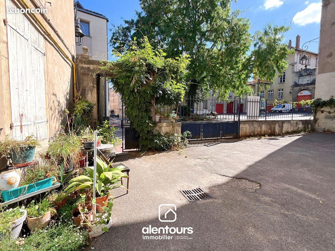 Appartement 4 pièces 107 m² · à Nancy · 107 m² · 195 000 €
