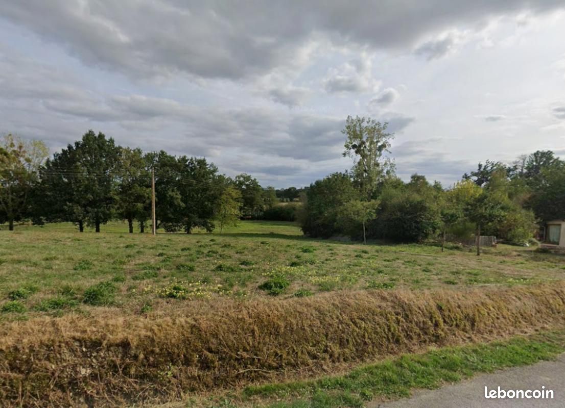 Terrain 442 m² · à Châteaugiron · 93 000 €