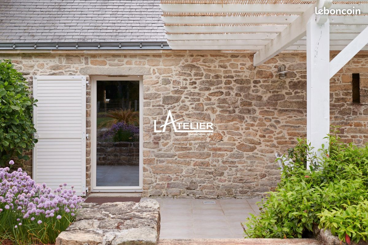 Maison 8 pièces 240 m² · à Vigneux-de-Bretagne · 240 m² · 849 680 €