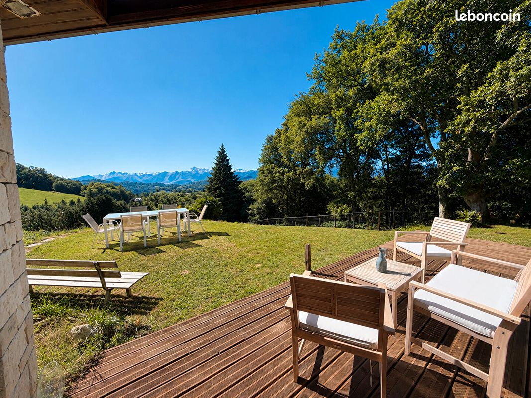 Maison 5 pièces 242 m² · à Gelos · 242 m² · 636 000 €