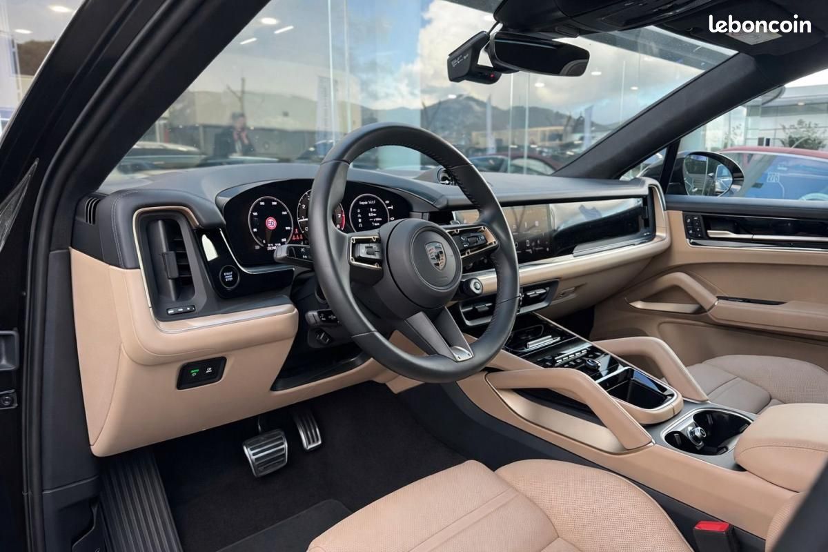 Porsche Cayenne Coupé E-Hybrid 4.0 V8 739 ch Turbo (image 7)
