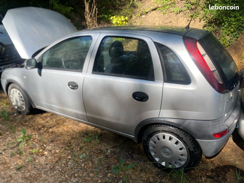 Opel corsa de 2002 (image 2)