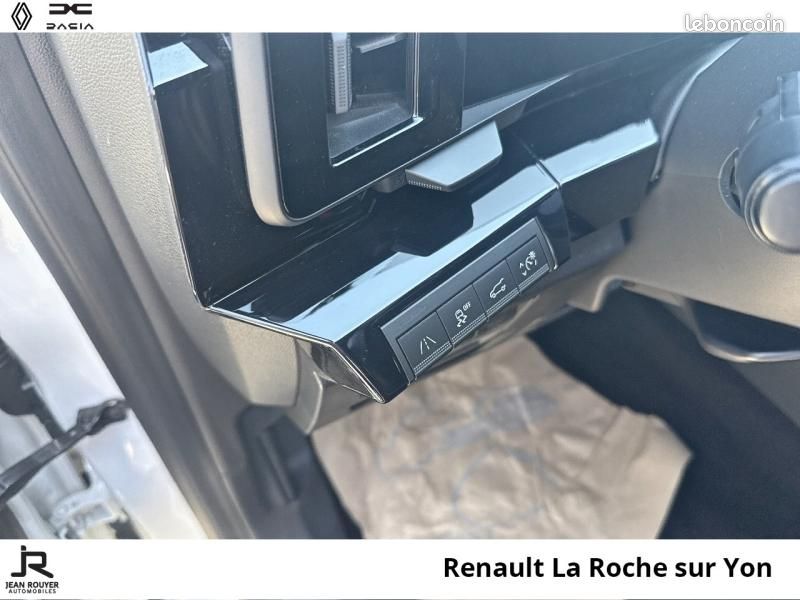 Renault Austral 1.2 E-Tech full hybrid 200ch Iconic (image 17)