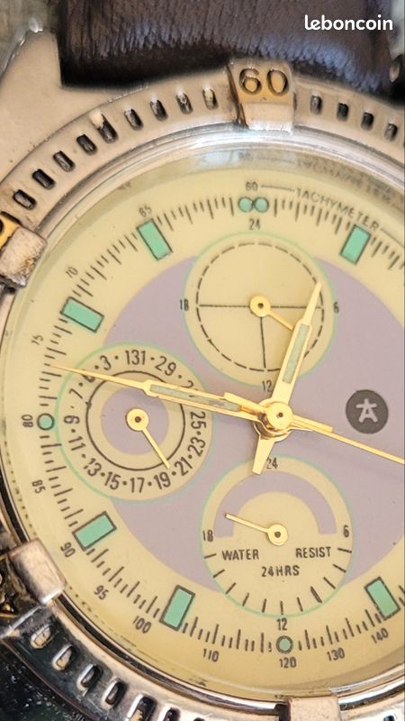 Montre Mécanique Ancienne à Remontage Manuel - Cadre Carré Argenté, Bracelet Cuir - Occasion Fonctionnelle