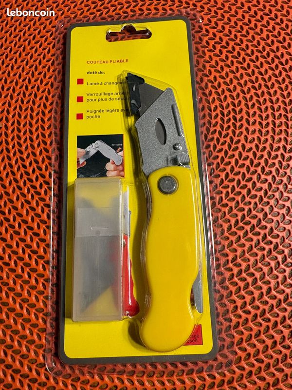 Cutter pliable à lame trapèze Neuf (image 1)