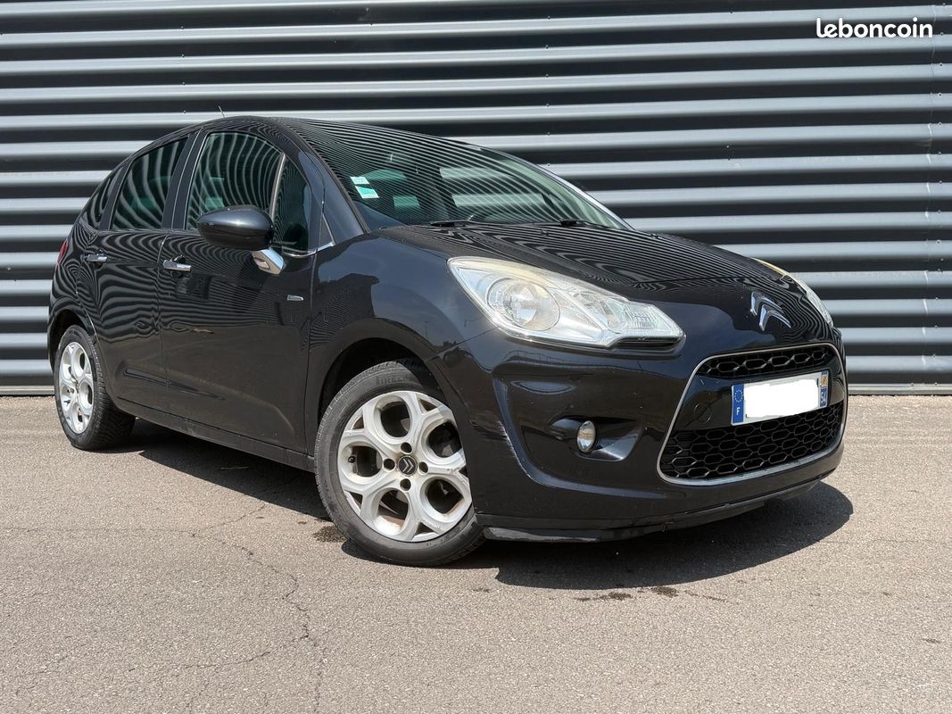 CITROËN C3 II (A51) 1.4 HDi 70 Exclusive Airdream (image 2)